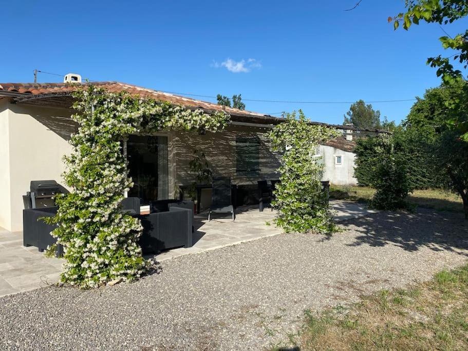 Maison De Plain Pied Avec Terrain De Petanque Villa Draguignan Bagian luar foto